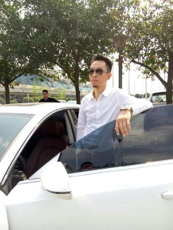 杨岳的第一张照片--基隆中老年相亲网