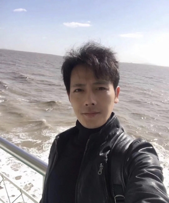 疯狂的小鱼的第一张照片--基隆中老年相亲网
