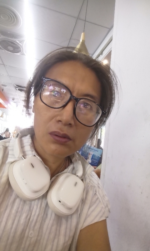 冬天的蔷薇的第三张照片--基隆中老年相亲网